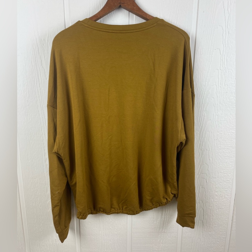 Fabletics Workout Pullover Size Large - image 2